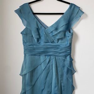 Liliana NWOT womens Sleeveless Tiered Ruffle V-neck Dress, ice blue, size 10